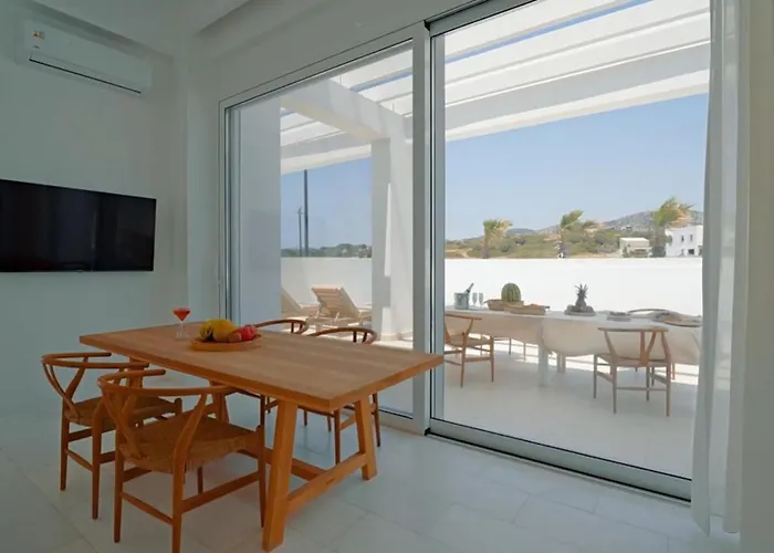 Seapalm - Elegant - Steps From The Sea * لاخنيا