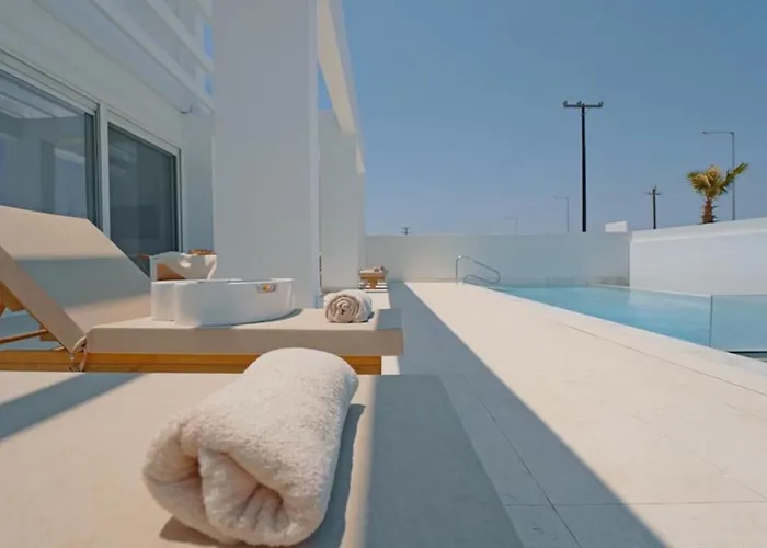 فيلة Seapalm - Elegant - Steps From The Sea لاخنيا