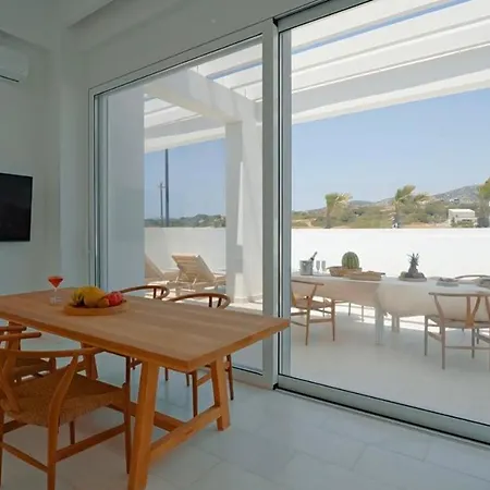 Seapalm - Luxury Pool Retreat - 200m * לקניה