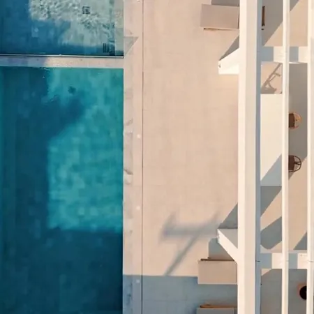 וילה Seapalm - Luxury Pool Retreat - 200m לקניה