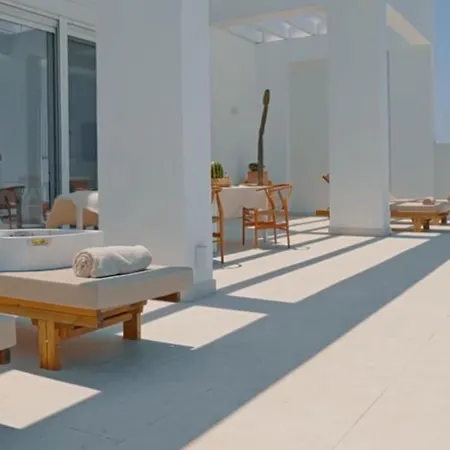 וילה Seapalm - Luxury Pool Retreat - 200m *