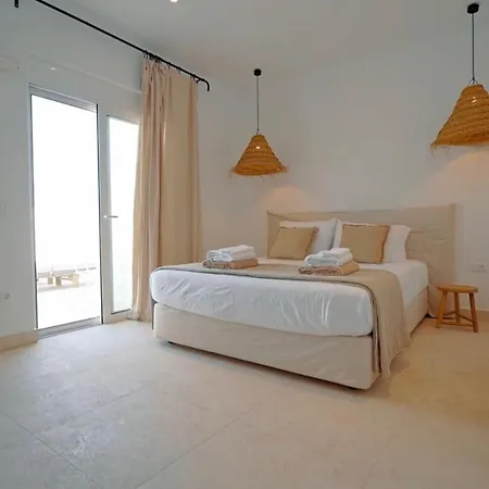 Seapalm - Luxury Pool Retreat - 200m *