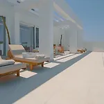 Villa Seapalm - Elegant - Steps From The Sea Lachaniá