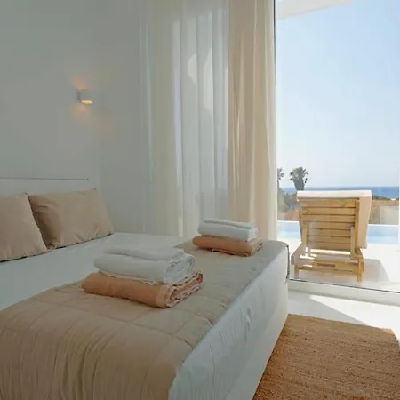 Villa Seapalm - Luxury Pool Retreat - 200m