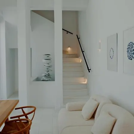 Seapalm - Luxury Pool Retreat - 200m Lakhania