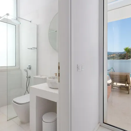 Seapalm - Elegant - Steps From The Sea * Lakhania
