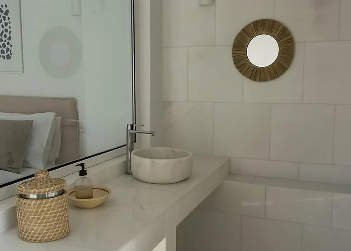 Seapalm - Elegant - Steps From The Sea *