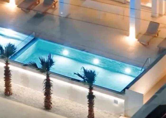 Seapalm - Elegant - Steps From The Sea 拉卡尼亚